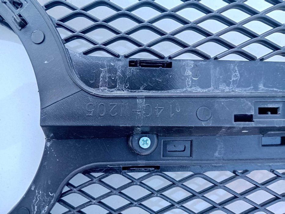 Решетка за Мерцедес w205