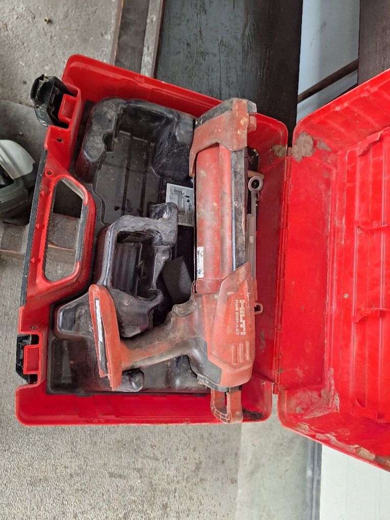 Pistol hilti de rasina