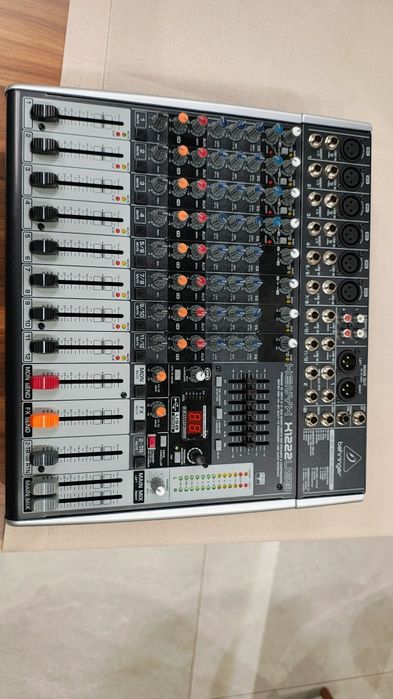 Смесителни пулт Behringer XENYX X 1222 USB