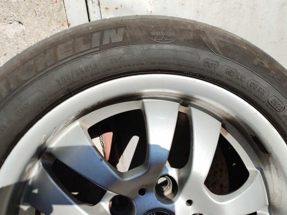 Продавам джанти с гуми за БМВ