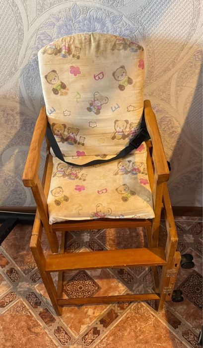 Отдам бесплатно детский стульчик