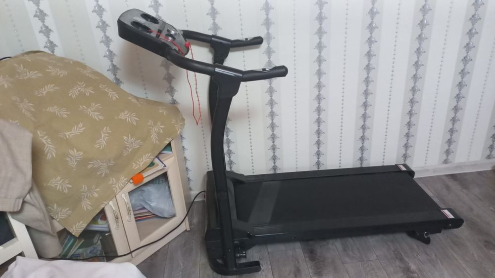 Продам беговую дорожку