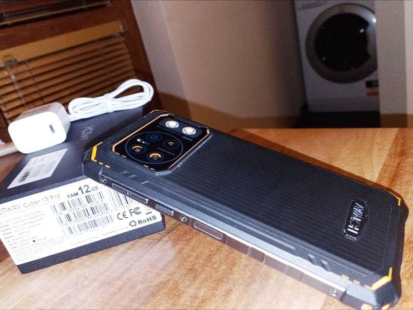 Cyber13Pro водо удароустойчив телефон 8ядр 256GB 20GB 10800mAh запазен