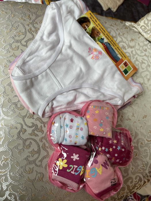 Нови детски памучни бикини. Размер 122-128.