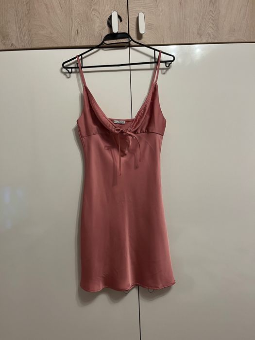 Сатенена рокля тип нощница