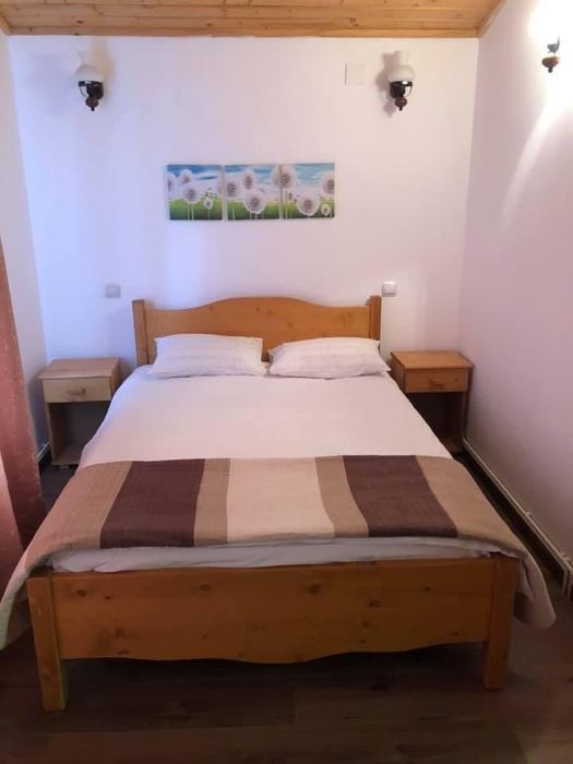 Oferta casute Craciun pe malul lacului