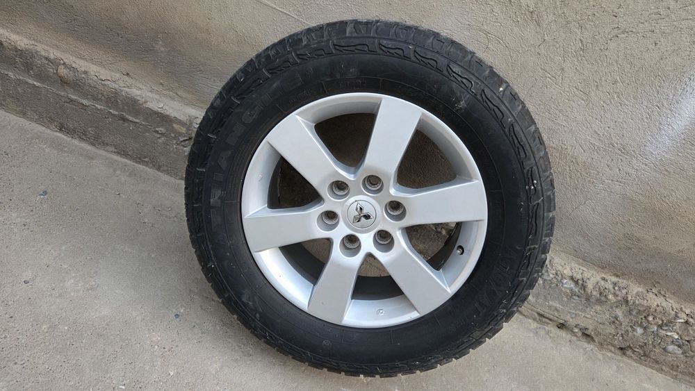 265/60 R18 Triangle диски с ш нами комплект в отличном состояний