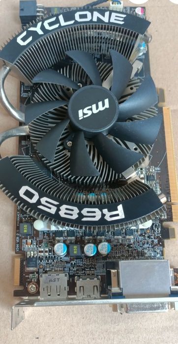 Placa video AMD Cyclone