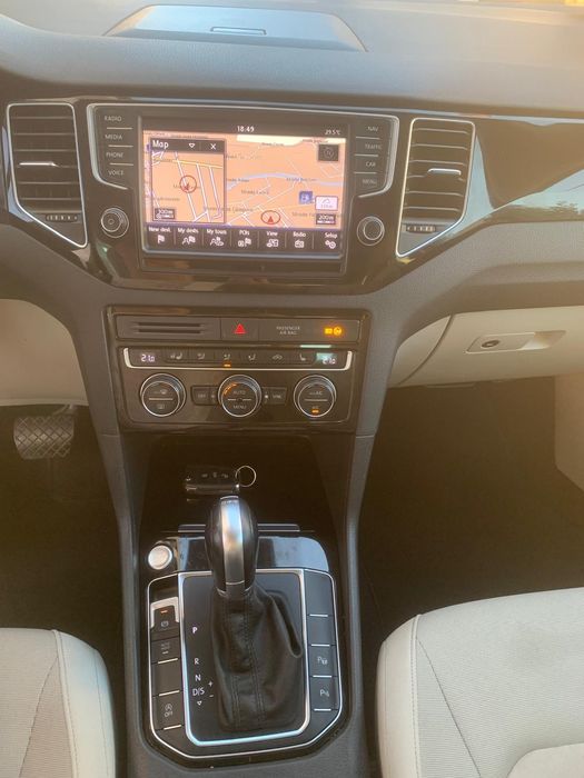 Volkswagen golf sportvan 1.6 tdi dsg