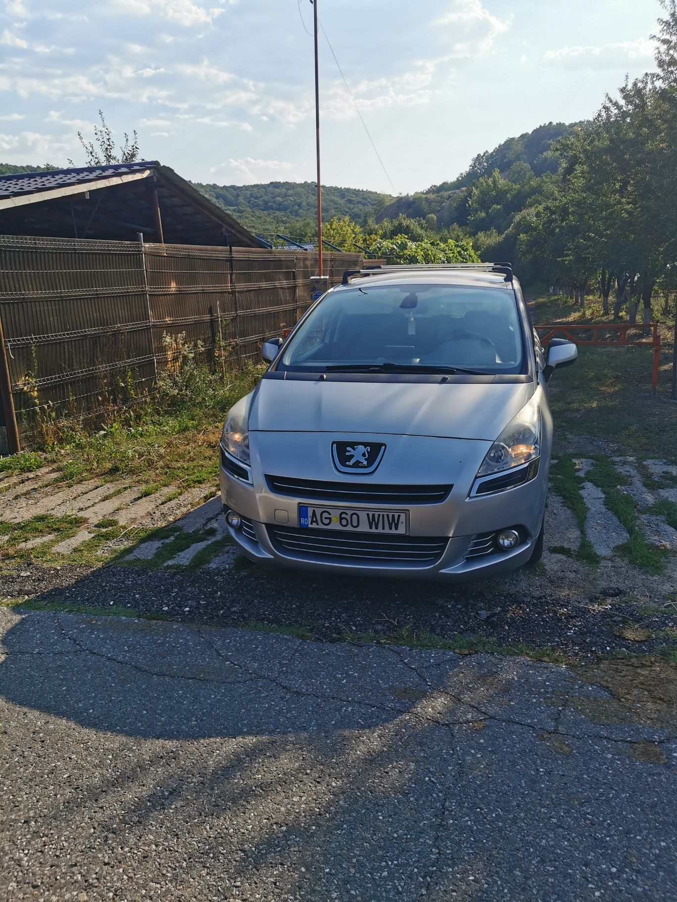 Vând Peugeot 5008,2013