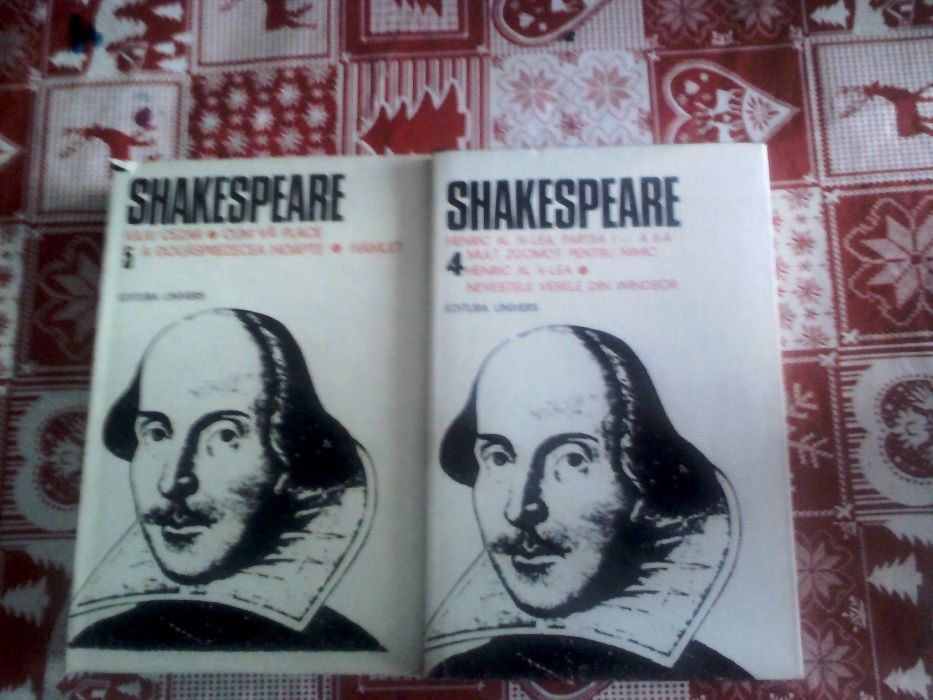 Carti cu operele literare ale lui Shakespeare