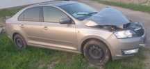 Skoda Rapid 1.2 benzina. Avariat. 130 000 km