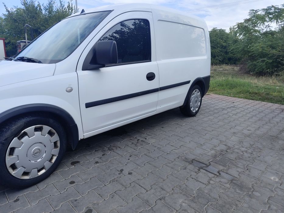 Vând Opel Combo 1.7