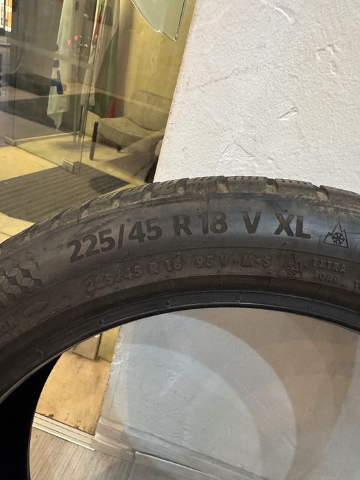 Продавам 1 гума Continental WinterContact TS870P 225/45/18”