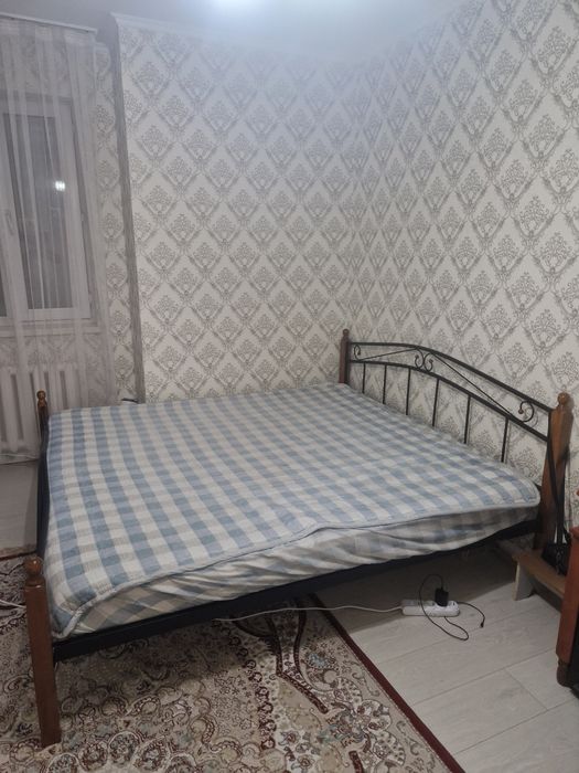 Кровать с ортопедическим матрасом