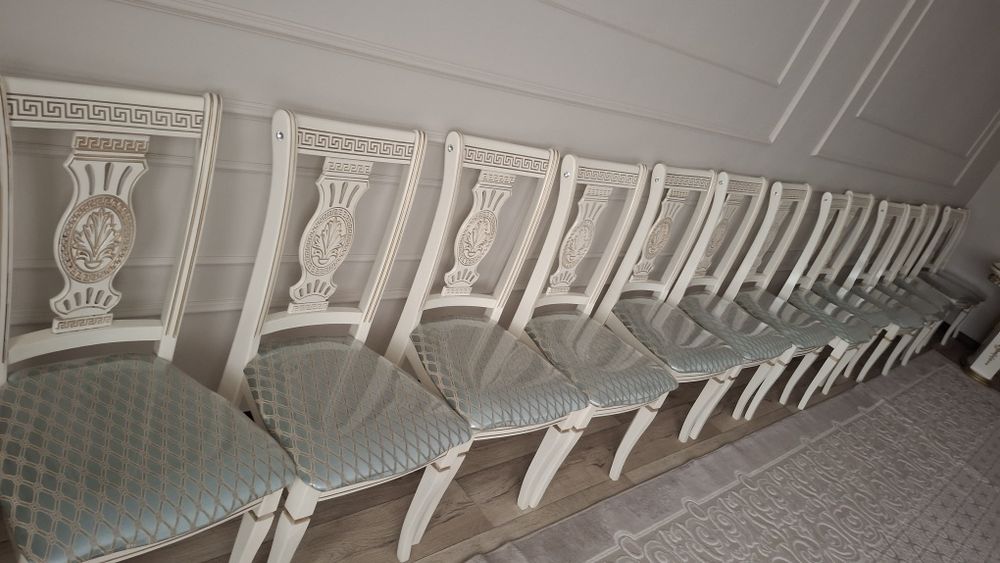 Стулья в гостинную 18шт