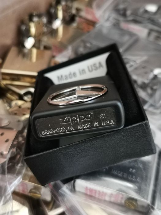 Zippo mercedes si corpuri noi