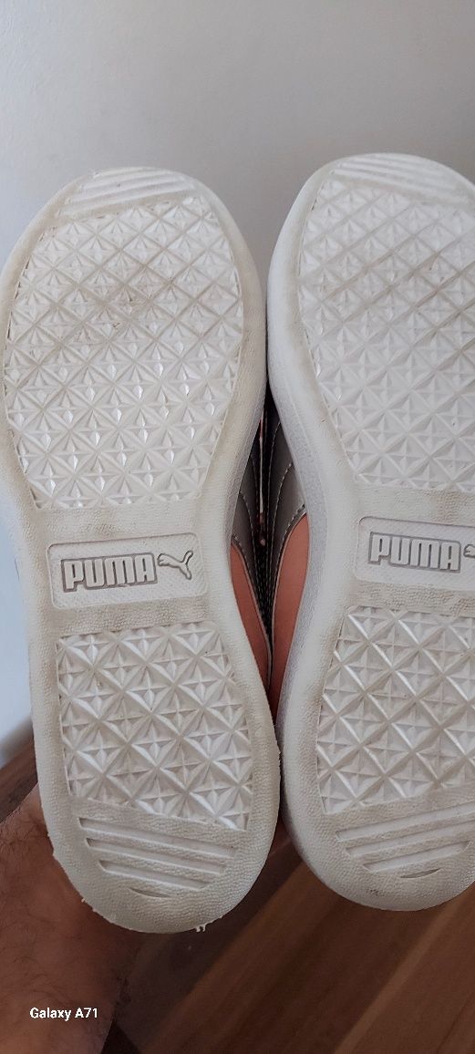 Дамски маратонки Puma,като нови.