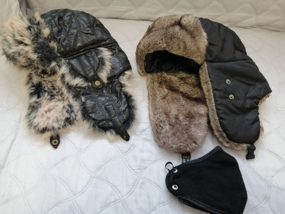 Мъжка и дамска зимни шапки и дамски ски ръкавици