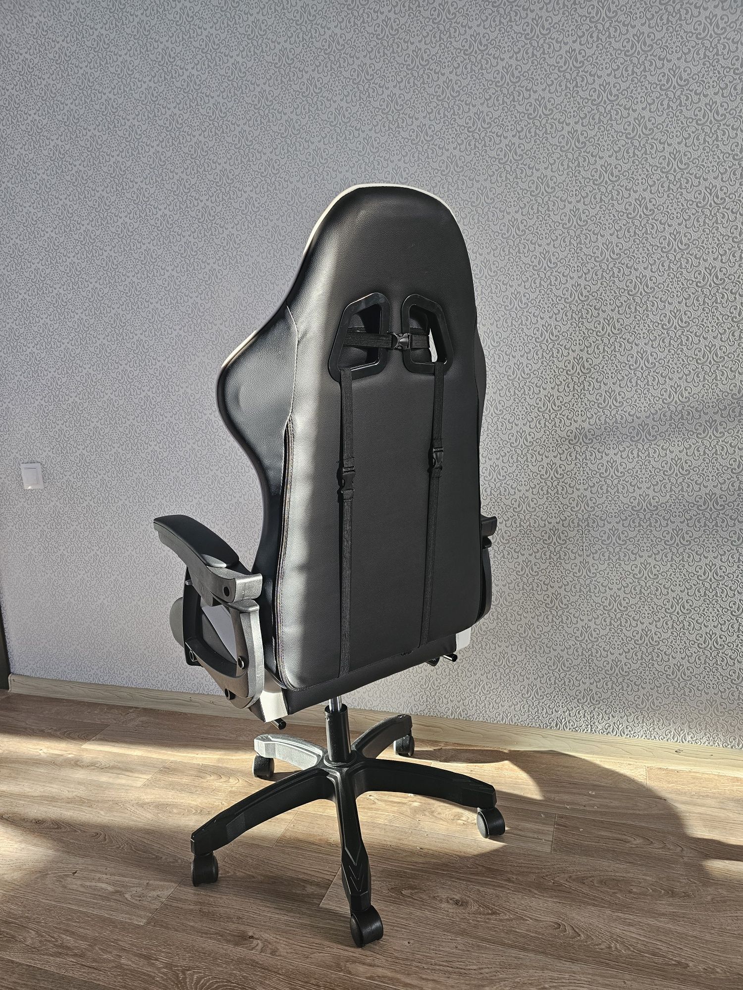 Компьютерное кресло(игровое)