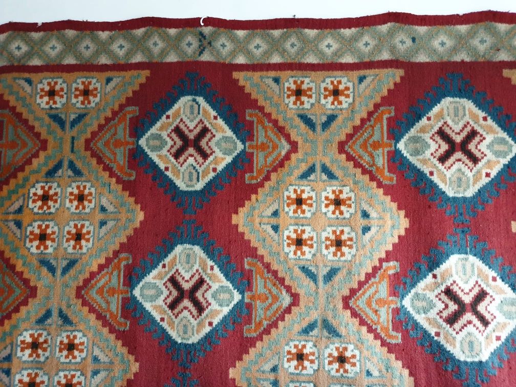 Vând carpetă tradițională românească