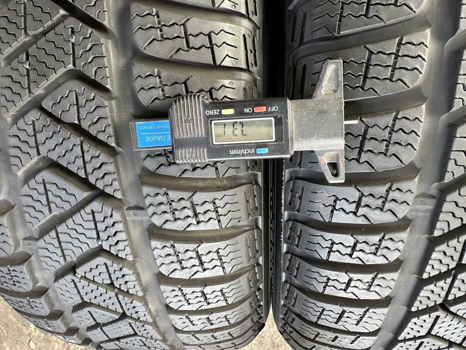 SET 2 Anvelope Iarna 215/60 R16 99H PIRELLI Sotto Zero 3 Winter