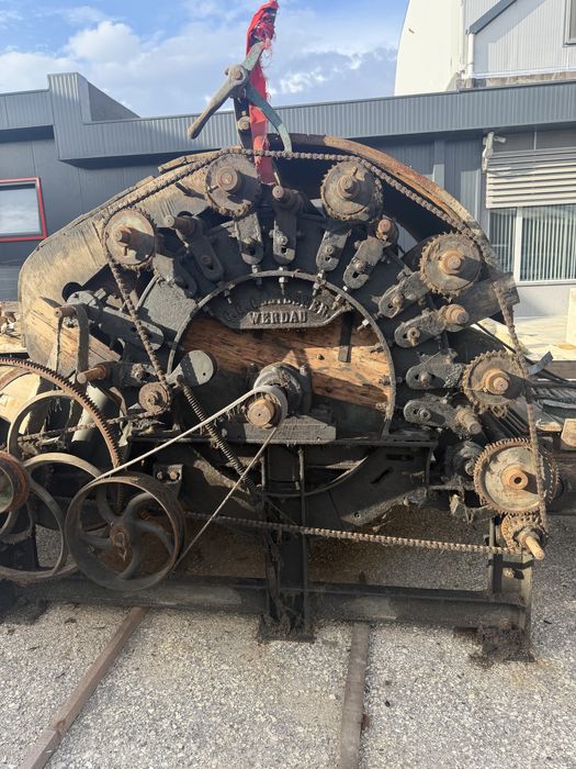 Антикварна текстилна машина Carding Machine (1900–1930 г.)