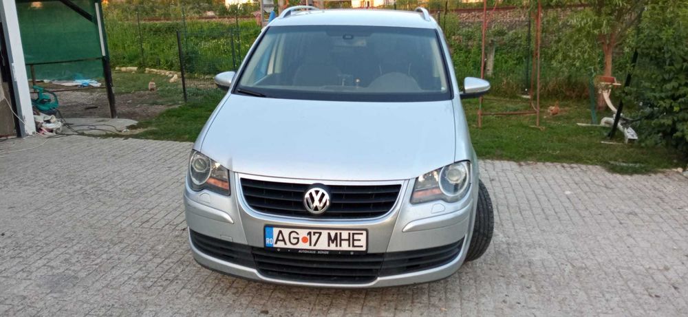 Volkswagen Touran 2.0 Diesel, automat, 2010