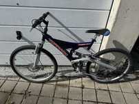 Vand bicicleta roti pe 26  frana pe disc fata