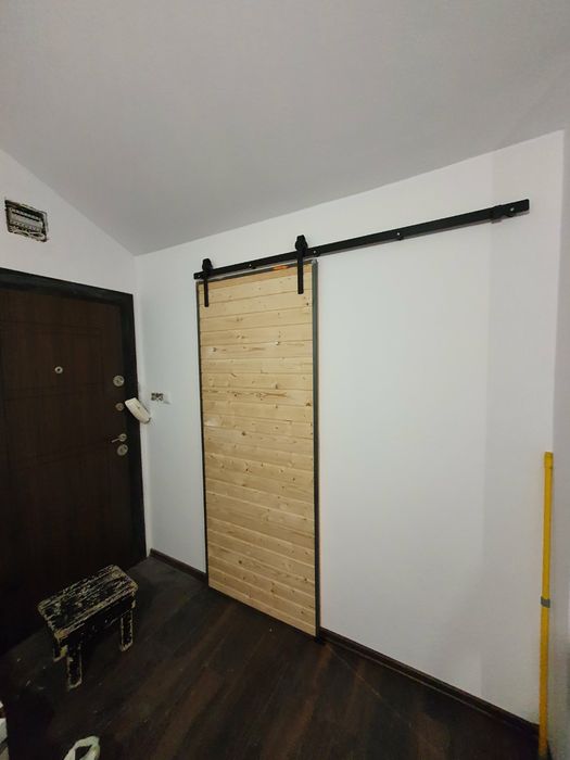 Врата / тънко висящо крило от дърво и метал