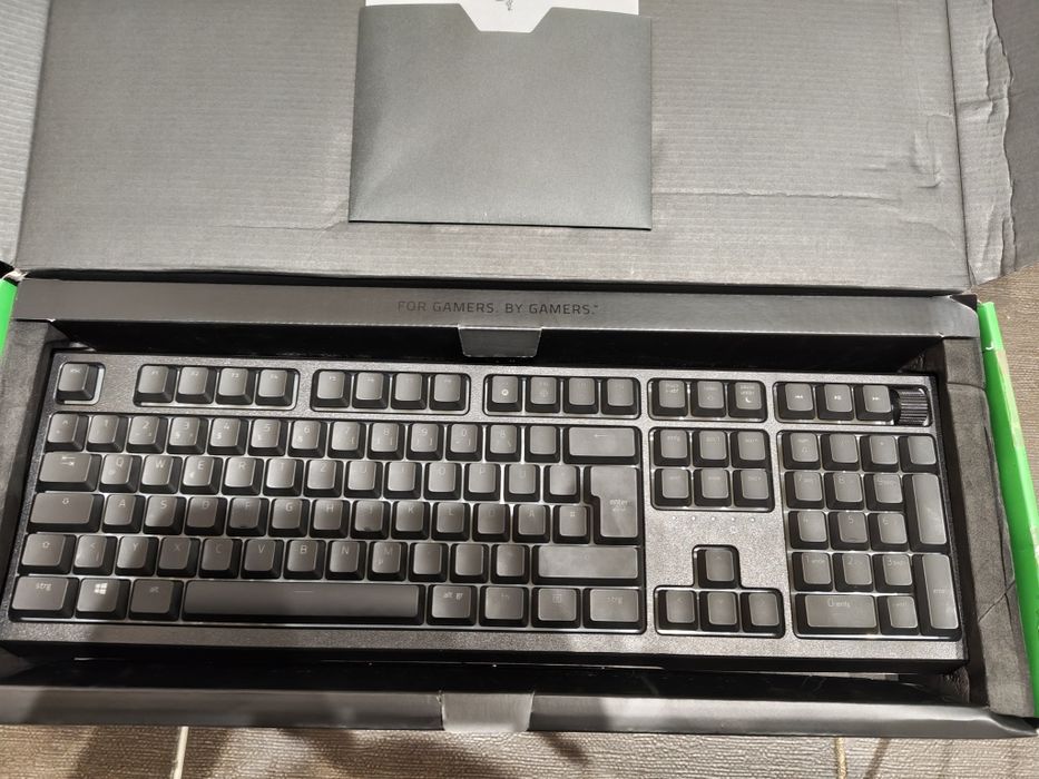 Razer Ornata V2. НОВА Razer клавиатура.