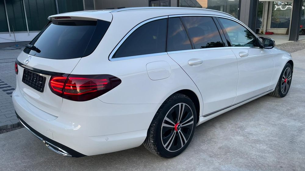 vând sau schimb Mercedes Benz C class 220 d