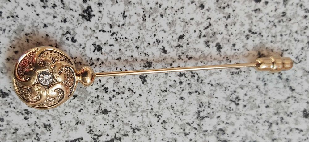 Старинна антикварна златна/18  кар.позлатена немска игла с брилянти