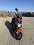 Inchiriez scutere Bolt Tazz