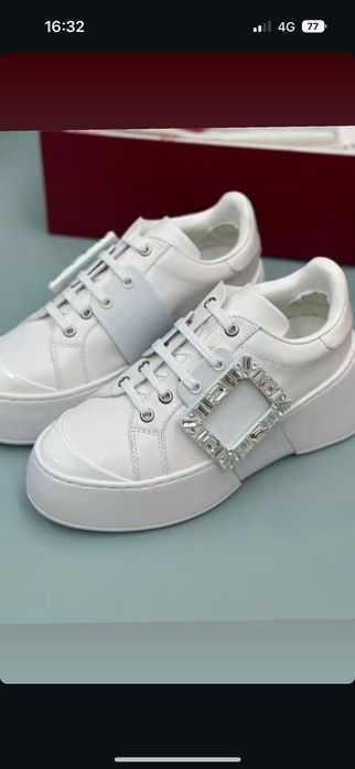 Кроссовки брендовые