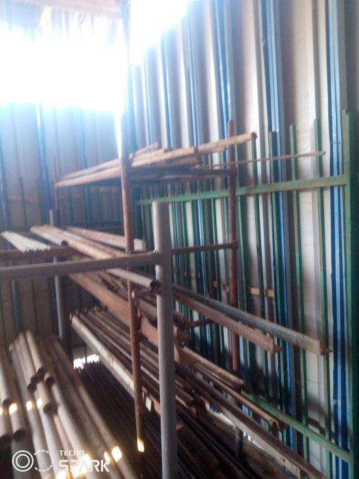 List va boshqa narsala sotiladi.