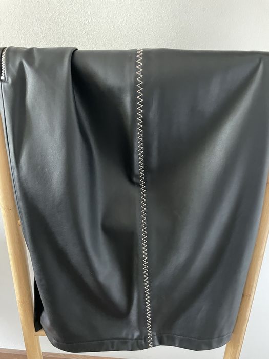 Кожена пола Zara