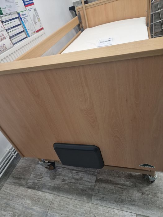 Vând pat Electric pt.persoane vârstnice sau cu dizabilități
