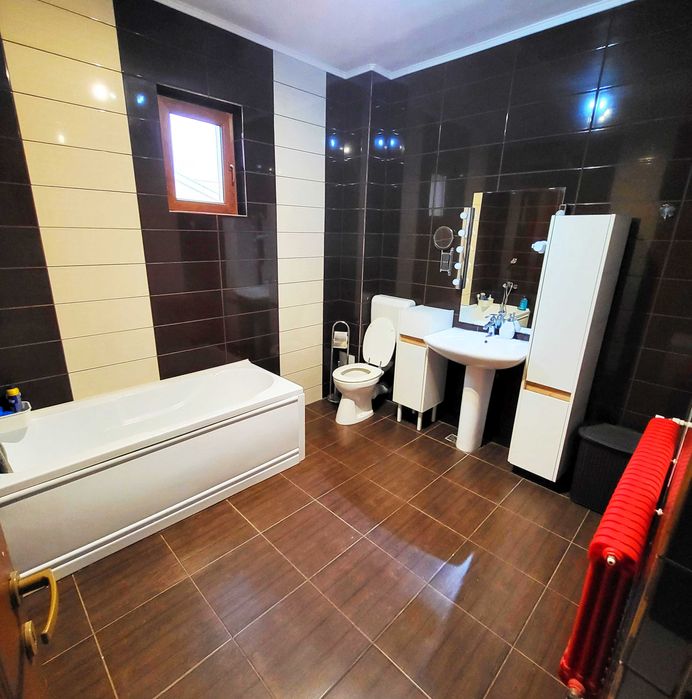 Casa - Vila Individuala in Domnesti, Central, 270 mp, teren 402 mp