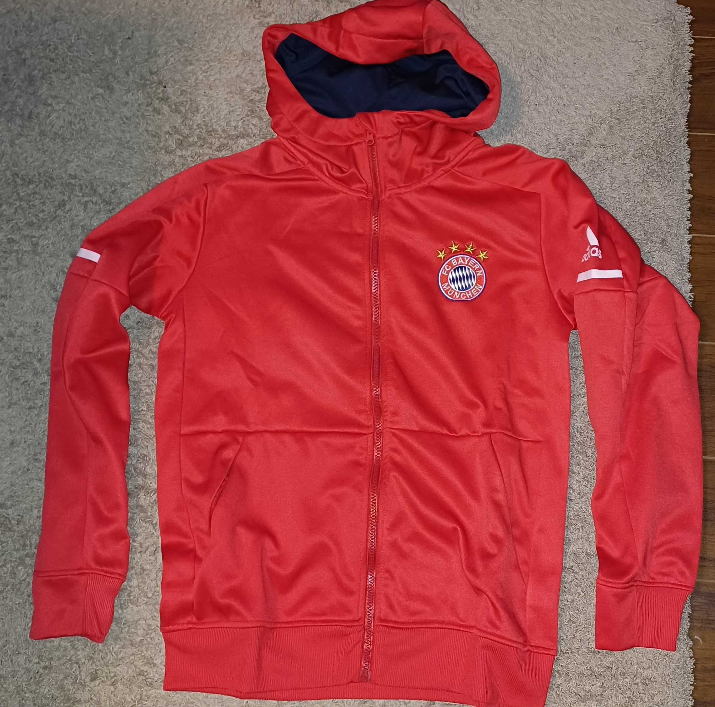 FC BAYERN MUNCHEN горнище с качулка