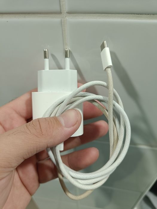 Оригинал зарядное устройство 20w Iphone 16,17 pro max