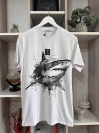 Tricou Givenchy .