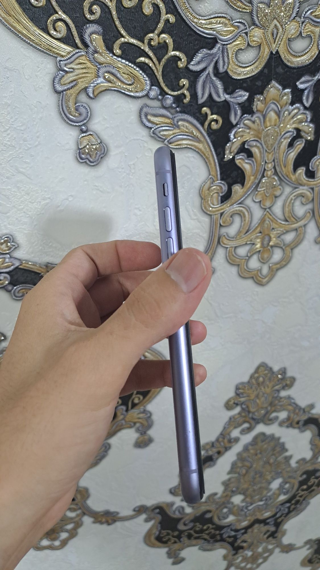 Iphone 11 128 Sotiladi