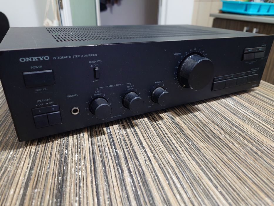 Amplificator Onkyo A 8220