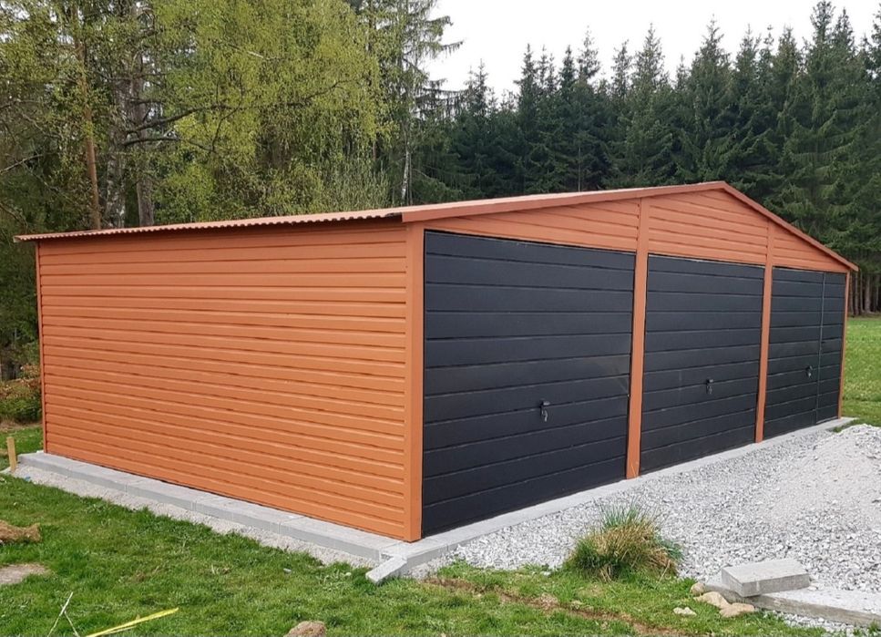 Vând garaje din panouri sandwich