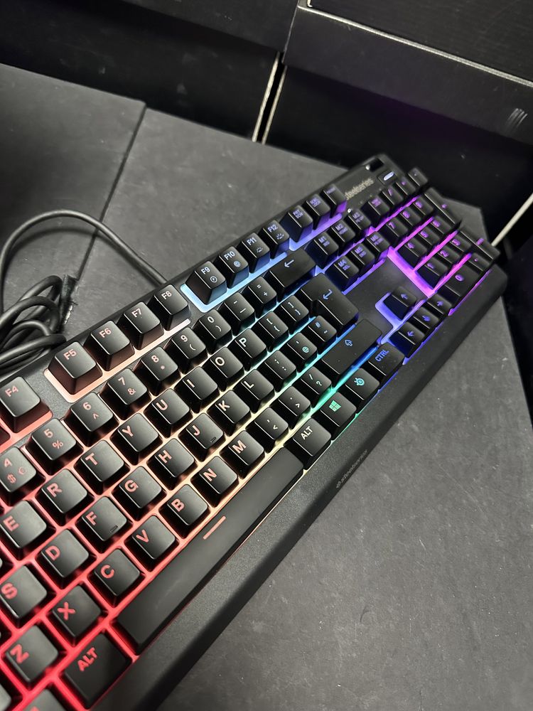Tastatura gaming SteelSeries Apex 3, RGB, IP32 water resistant