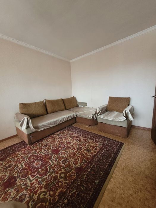 Диван угловой в хорошем состоянии