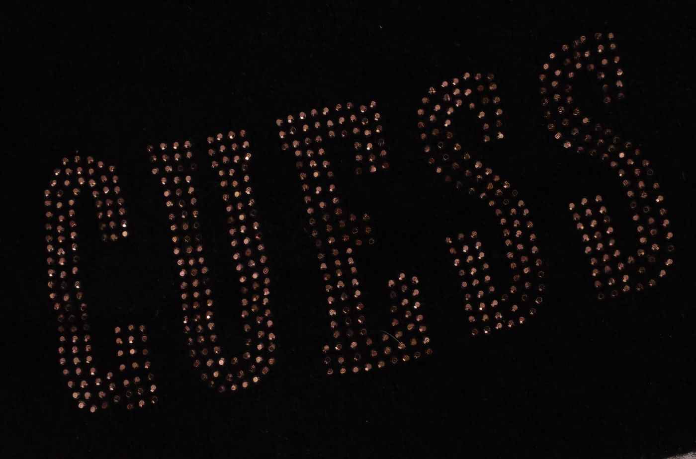 Зимна шапка Guess