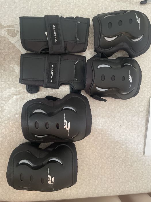 Наколенники, перчатки, налокотники