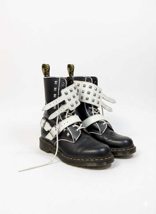 Vand bocanci Doctor Martens